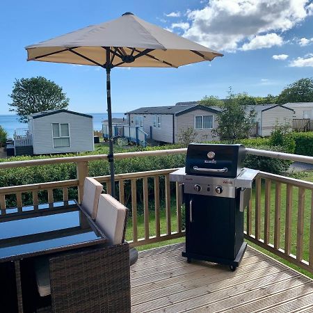 Lydstep Beach Bayview 3-Bedroom Holiday Home Тенби Екстериор снимка